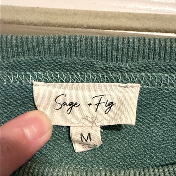 Green Sweatshirt with Bow Design - Picture 2 of 3